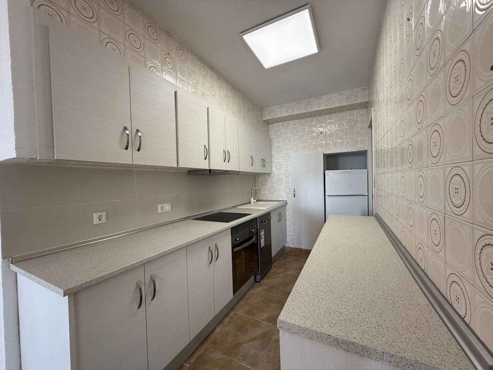 Apartamento de 3 habitaciones en Torrevieja en venta con garaje - 189.000 € (Ref: 9999691)
