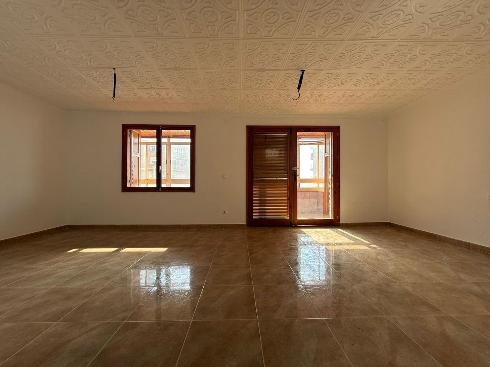 Apartamento de 3 habitaciones en Torrevieja en venta con garaje - 189.000 € (Ref: 9999691)