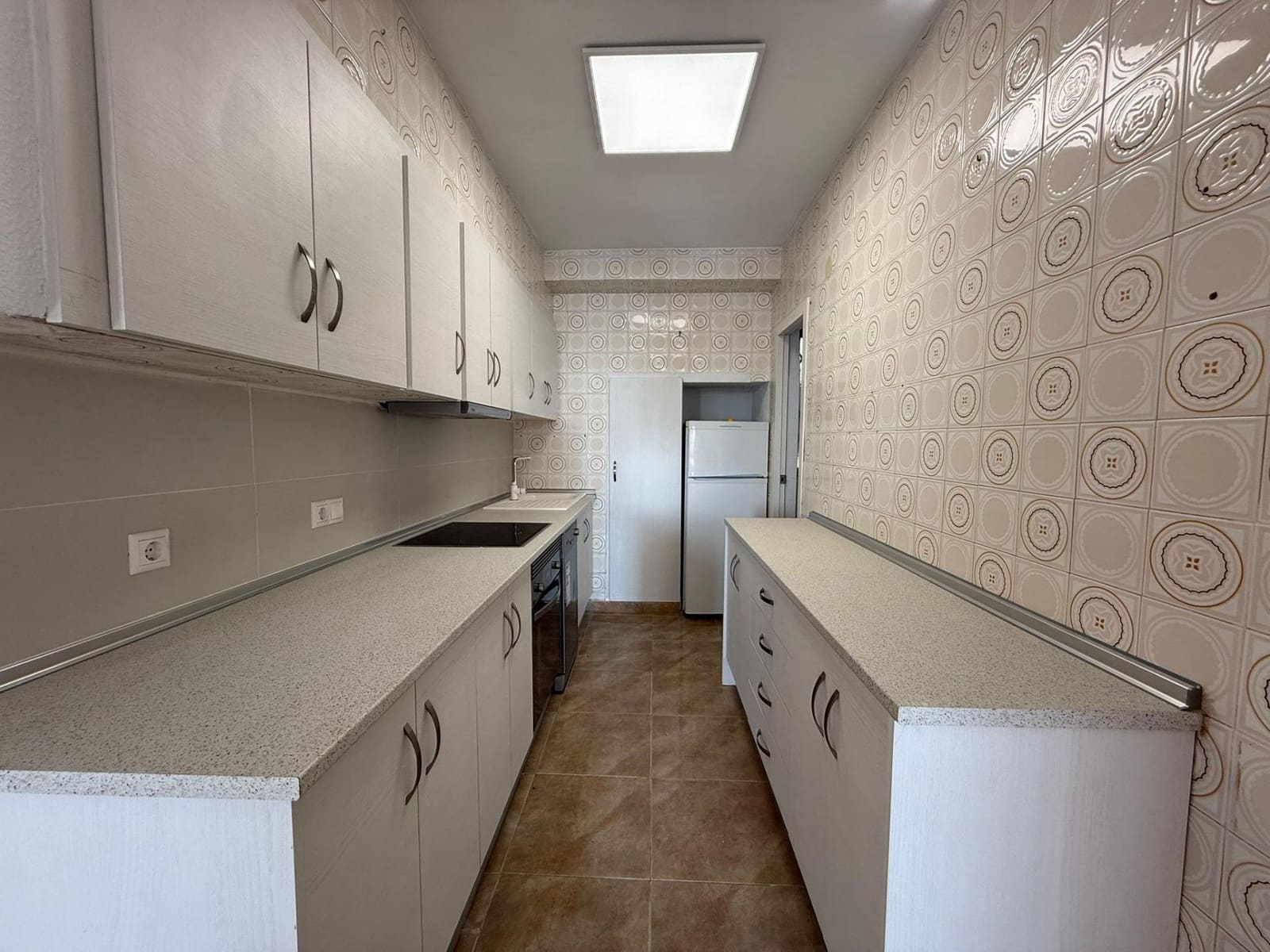 Apartamento de 3 habitaciones en Torrevieja en venta con garaje - 189.000 € (Ref: 9999691)