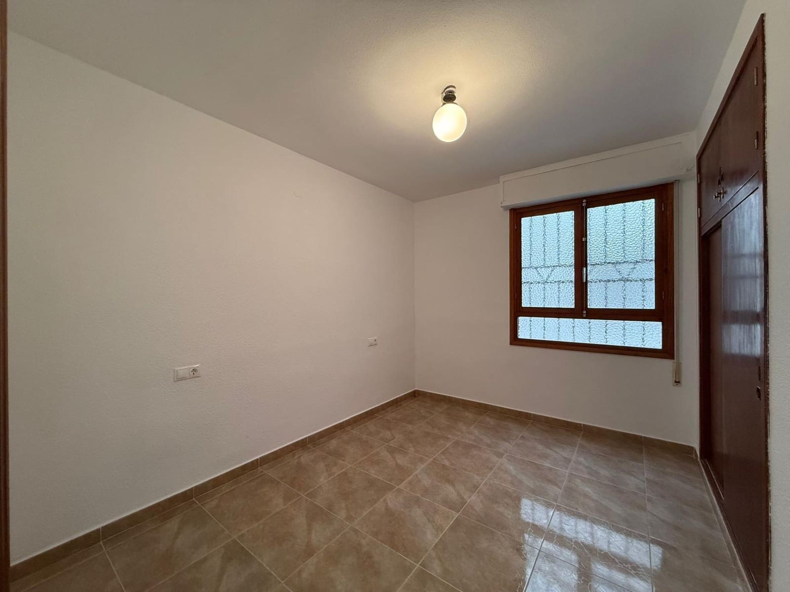 Apartamento de 3 habitaciones en Torrevieja en venta con garaje - 189.000 € (Ref: 9999691)