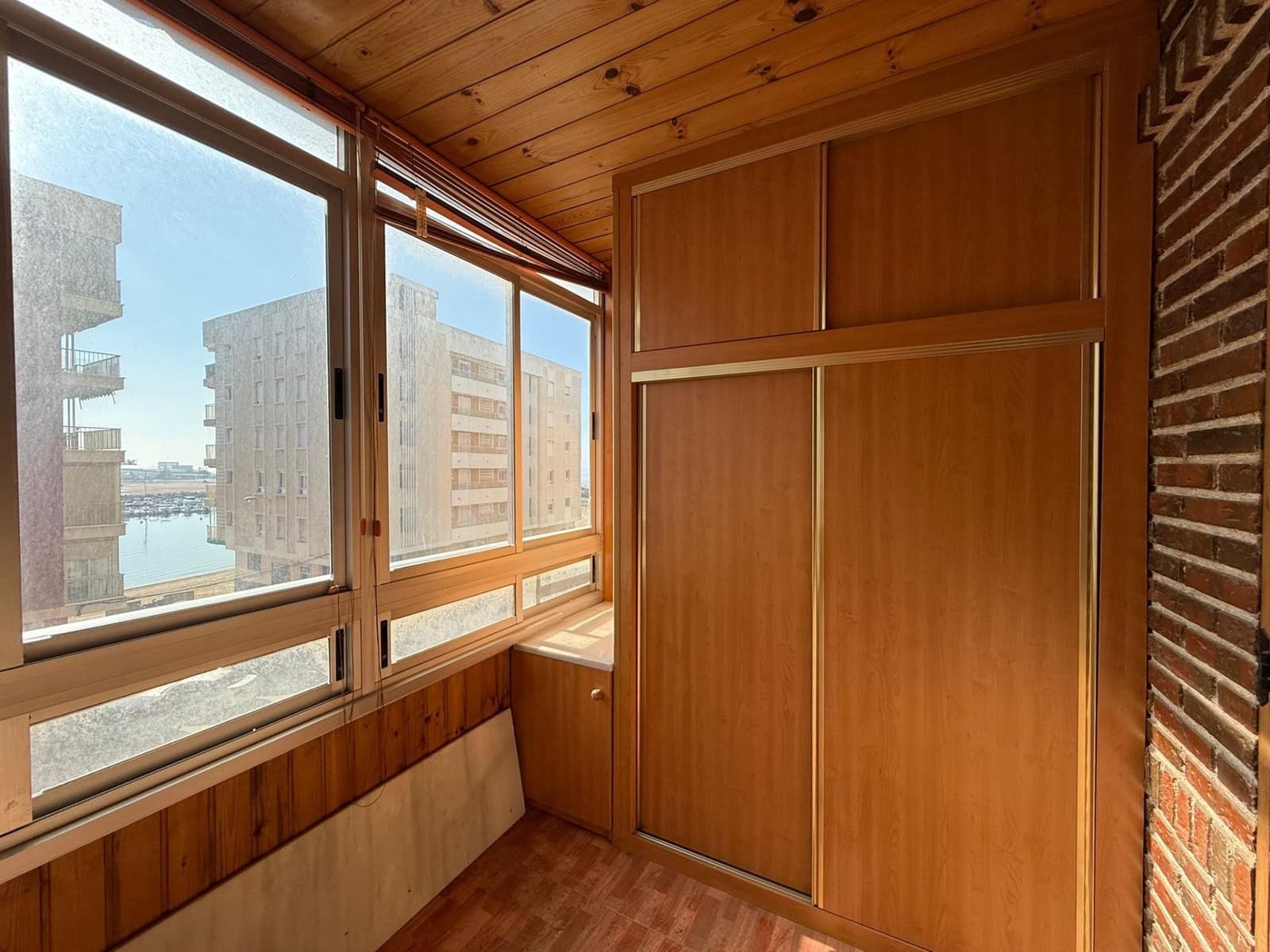 Apartamento de 3 habitaciones en Torrevieja en venta con garaje - 189.000 € (Ref: 9999691)