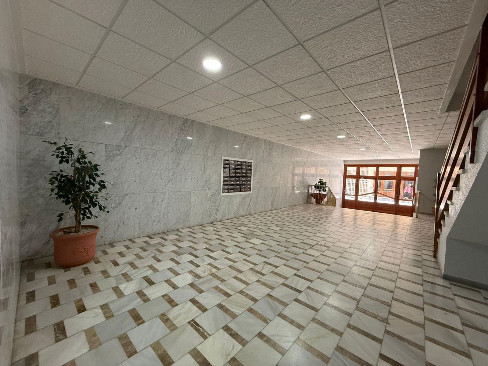 Apartamento de 3 habitaciones en Torrevieja en venta con garaje - 189.000 € (Ref: 9999691)