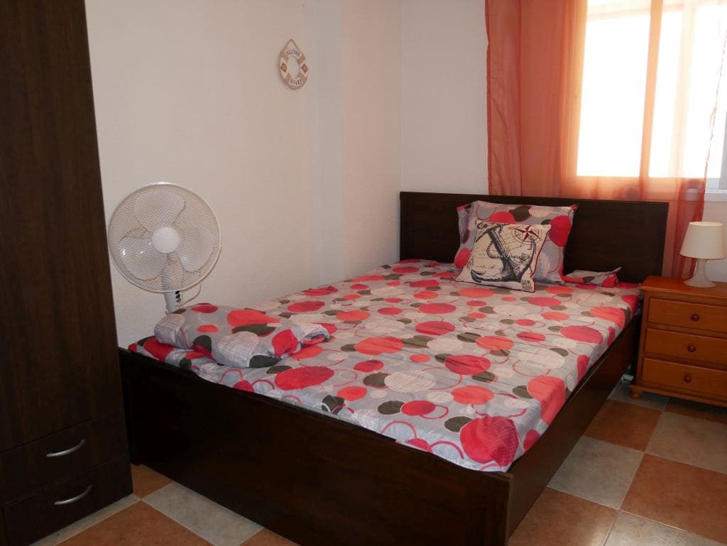 Apartamento de 3 habitaciones en Gandia en alquiler - 700 € (Ref: 10071012)