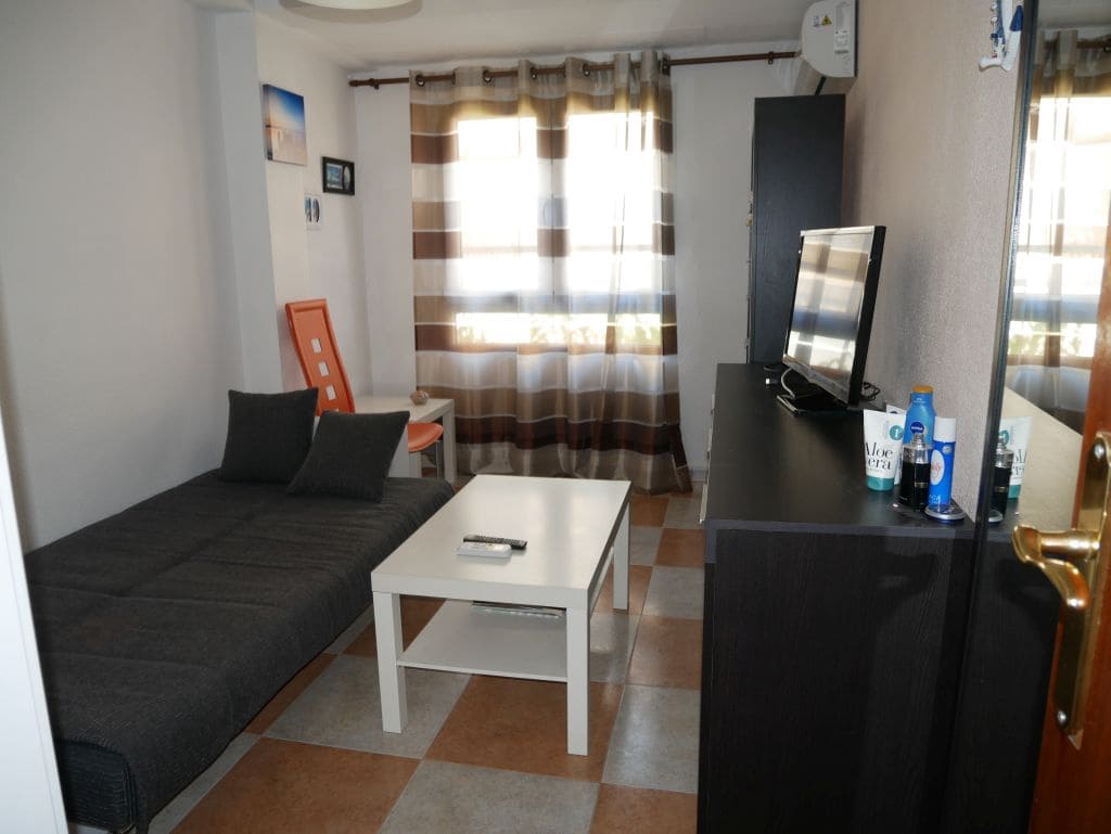Apartamento de 3 habitaciones en Gandia en alquiler - 700 € (Ref: 10071012)