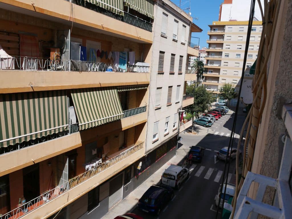 Apartamento de 3 habitaciones en Gandia en alquiler - 700 € (Ref: 10071012)