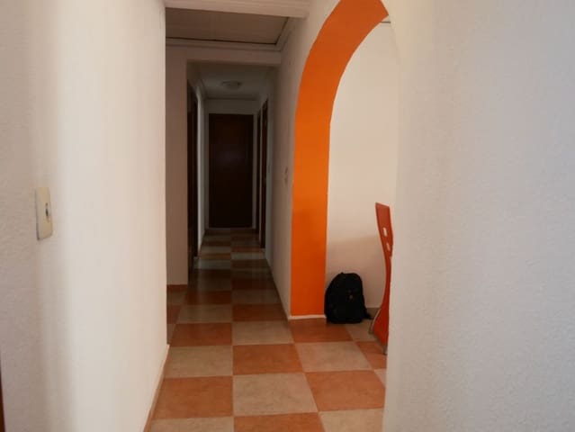 Apartamento de 3 habitaciones en Gandia en alquiler - 700 € (Ref: 10071012)
