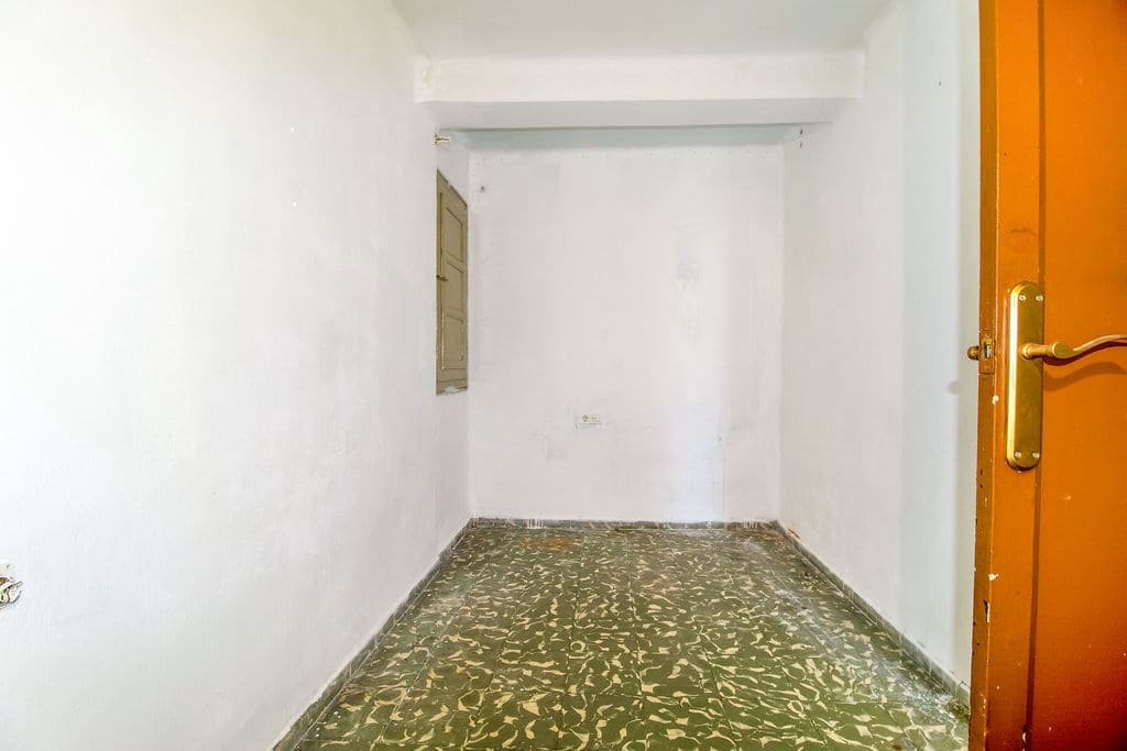 3 bedroom Apartment for sale in Gandia € 35,600 (Ref 7191203)