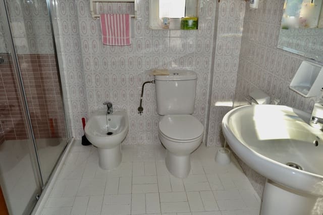 5 bedroom Apartment for sale in Plans - Gasparot, La Villajoyosa / Vila Joiosa with pool - € 360,000 (Ref: 8156112)