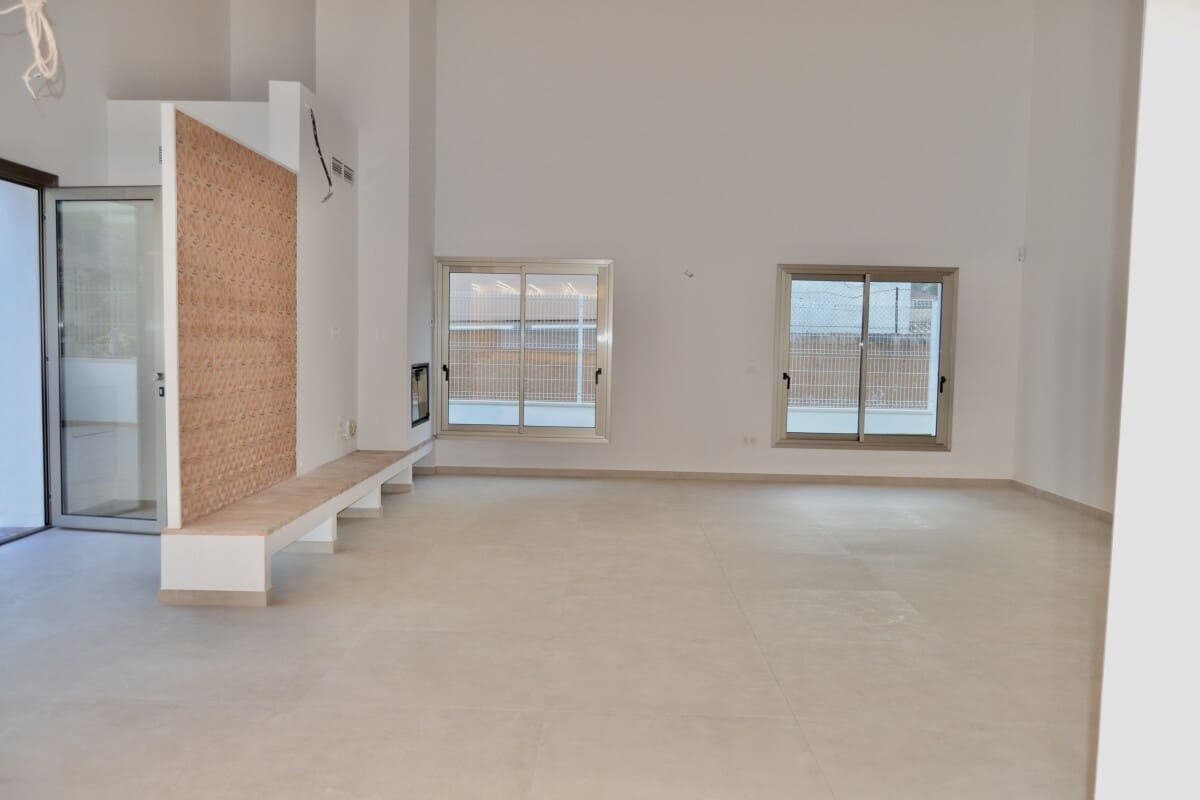 4 quarto Moradia para venda em Orxeta com piscina - 595 000 € (Ref: 8156141)