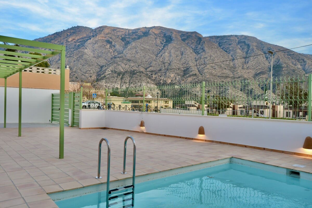 4 quarto Moradia para venda em Orxeta com piscina - 595 000 € (Ref: 8156141)