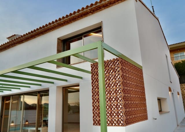 4 bedroom Villa for sale in Orxeta with pool - € 595,000 (Ref: 8156141)