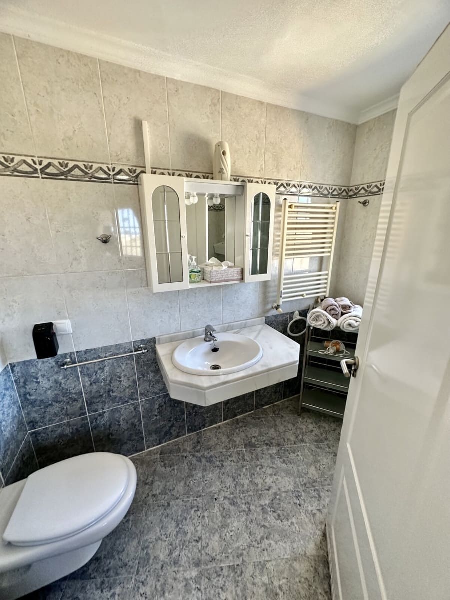 3 bedroom Villa for sale in La Villajoyosa / Vila Joiosa with pool - € 695,000 (Ref: 8562404)