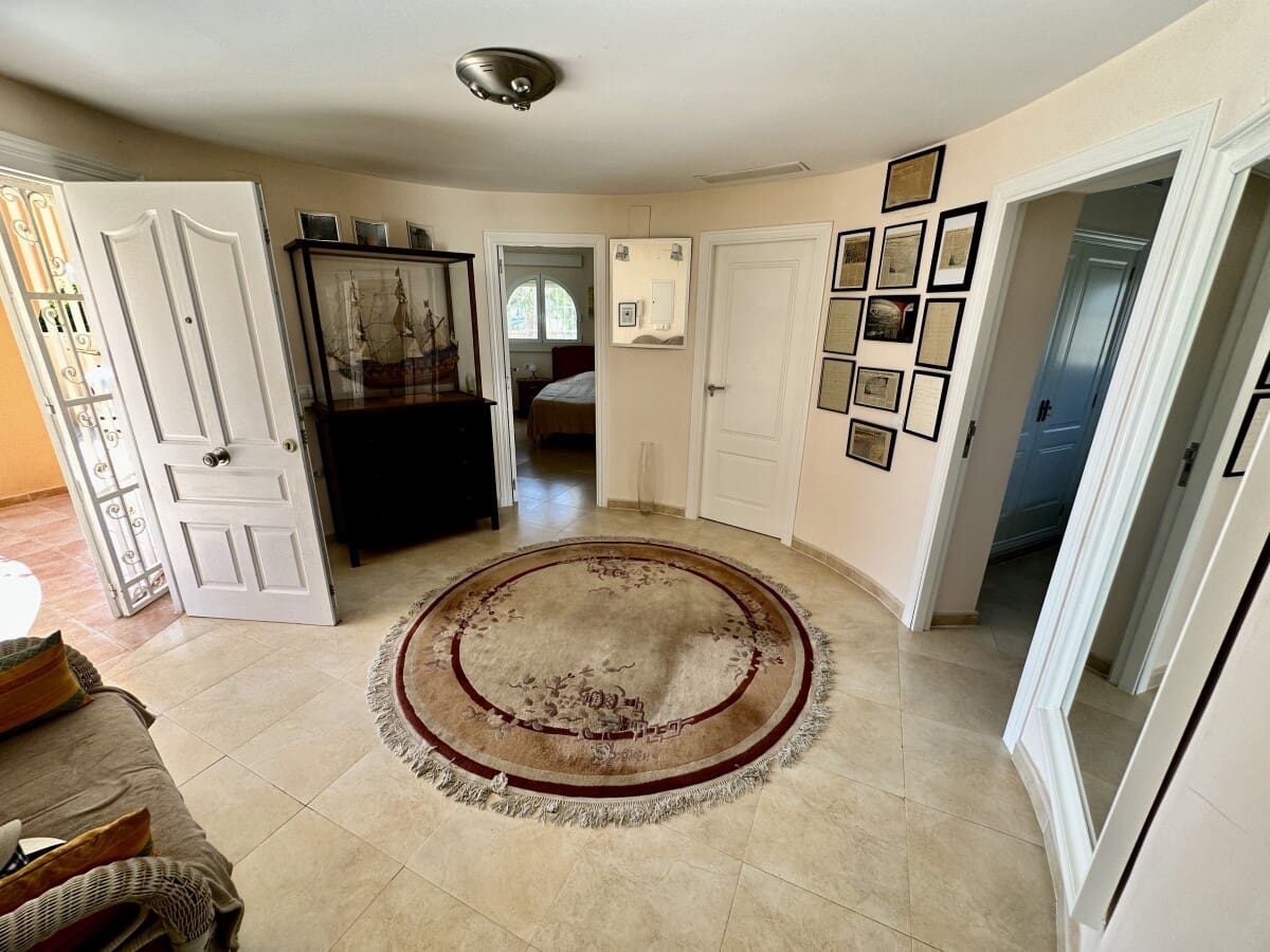 3 bedroom Villa for sale in La Villajoyosa / Vila Joiosa with pool - € 695,000 (Ref: 8562404)