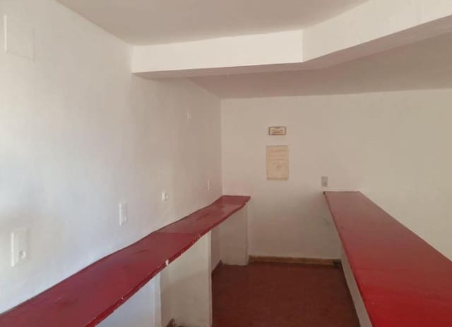 Business for sale in Gandia - € 40,000 (Ref: 8765919)