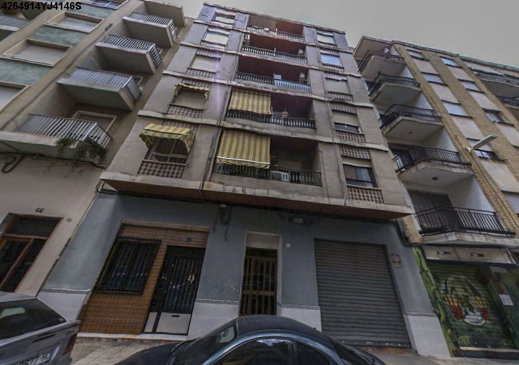 3 bedroom Apartment for sale in Gandia - € 69,000 (Ref: 8765930)