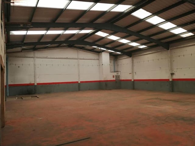 Business for sale in Gandia - € 188,000 (Ref: 8765936)