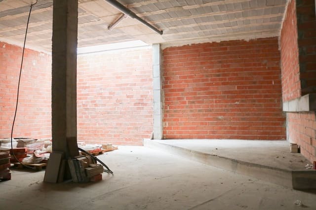 Business for sale in Gandia - € 123,000 (Ref: 8765948)