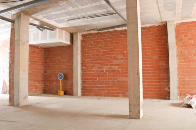 Business for sale in Gandia - € 123,000 (Ref: 8765948)