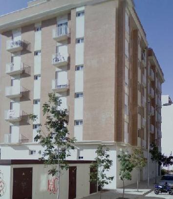 Autotalli myytävänä paikassa Gandia - 8 000 € (Ref: 8765949)