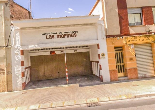 Autotalli myytävänä paikassa Gandia - 16 200 € (Ref: 8765952)