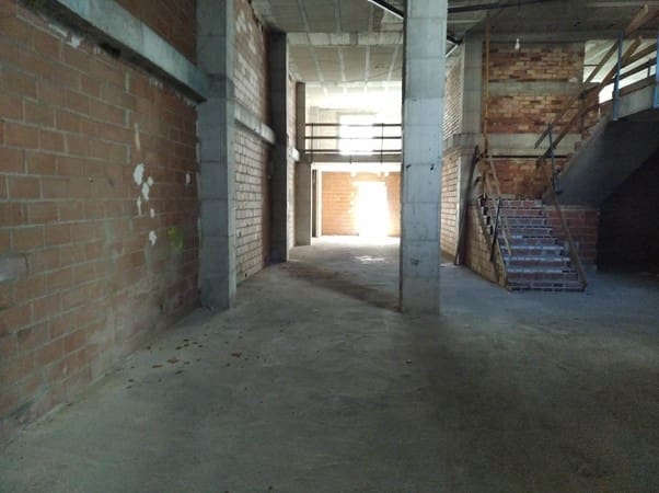 Azienda in vendita in Oliva Pueblo, Oliva - 114.000 € (Rif: 8855495)