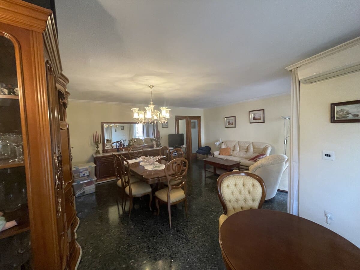 4 bedroom Apartment for sale in La Villajoyosa / Vila Joiosa - € 335,000 (Ref: 8981873)