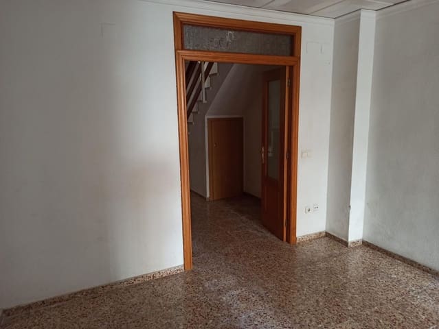 4 slaapkamer Huis te koop in Real de Gandía - € 95.000 (Ref: 9101433)