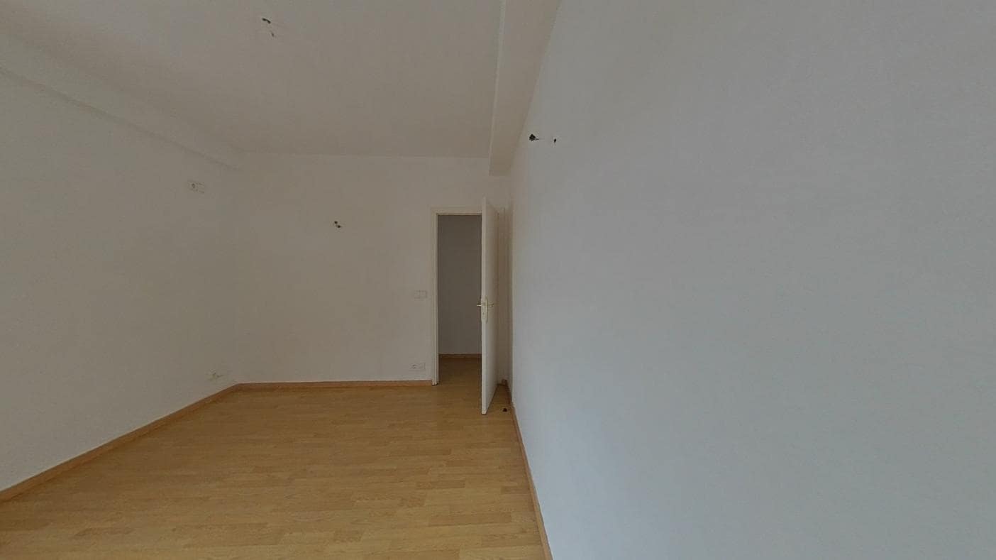 3 bedroom Apartment for sale in Gandia - € 105,600 (Ref: 9158057)