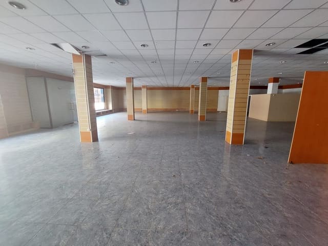 Business for sale in Gandia - € 214,000 (Ref: 9210406)