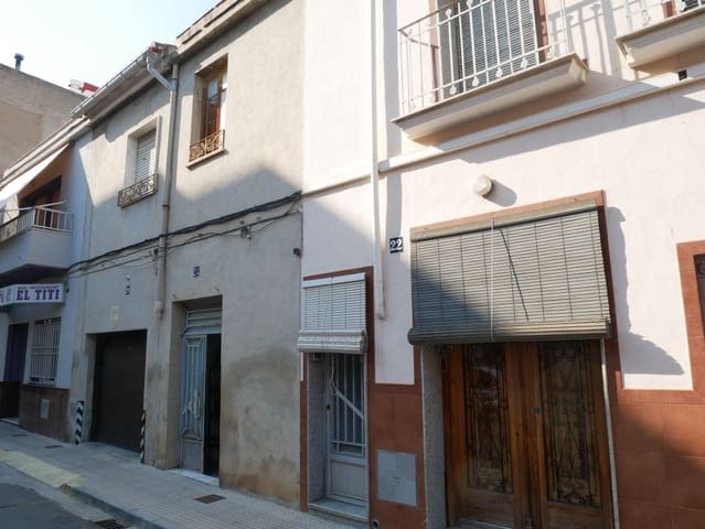 3 bedroom Townhouse for sale in Real de Gandía - € 49,999 (Ref: 9210407)
