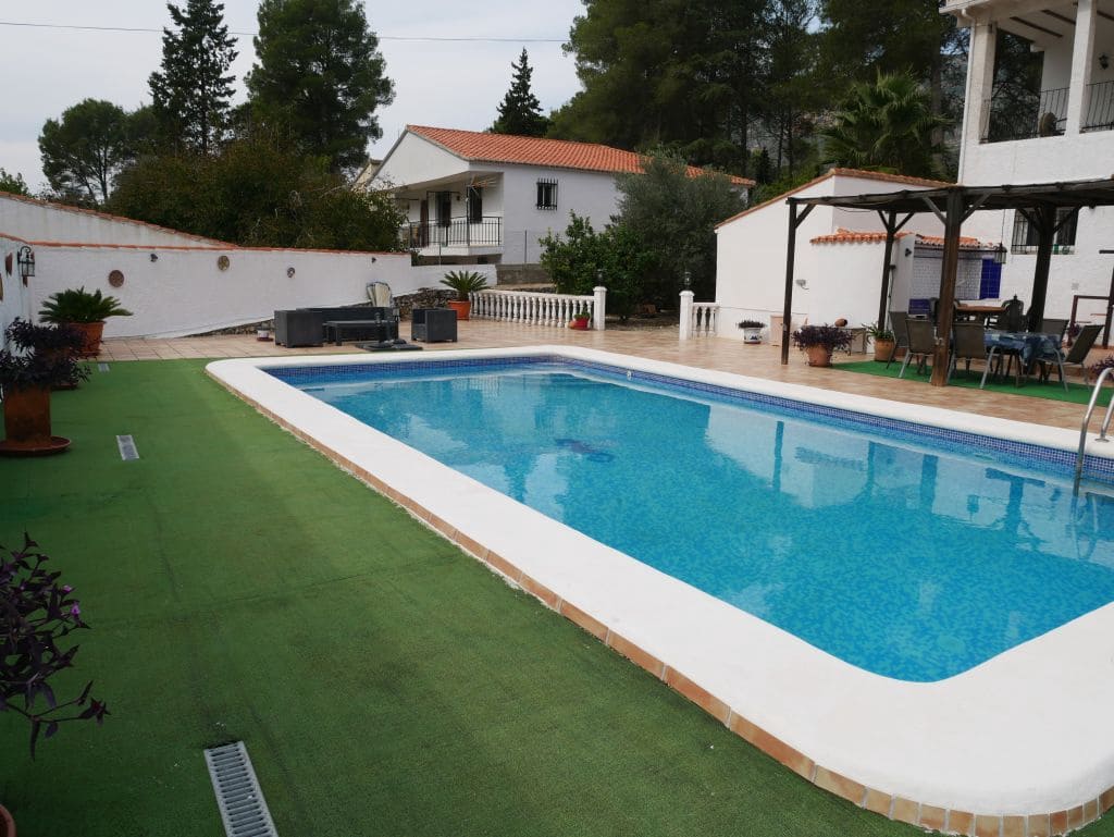 5 sovrum Villa till salu i La Drova med pool - 299 000 € (Ref: 9297973)