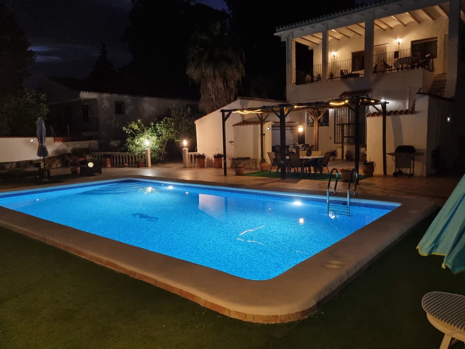 5 soveværelse Villa til salg i La Drova med swimmingpool - € 299.000 (Ref: 9297973)