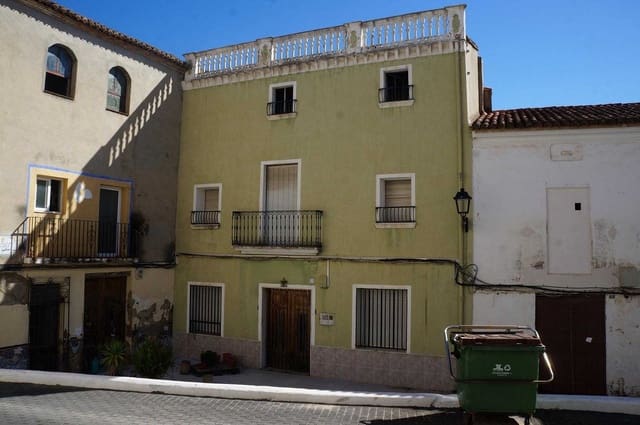 4 bedroom Townhouse for sale in Palma de Gandía - € 85,200 (Ref: 9379345)