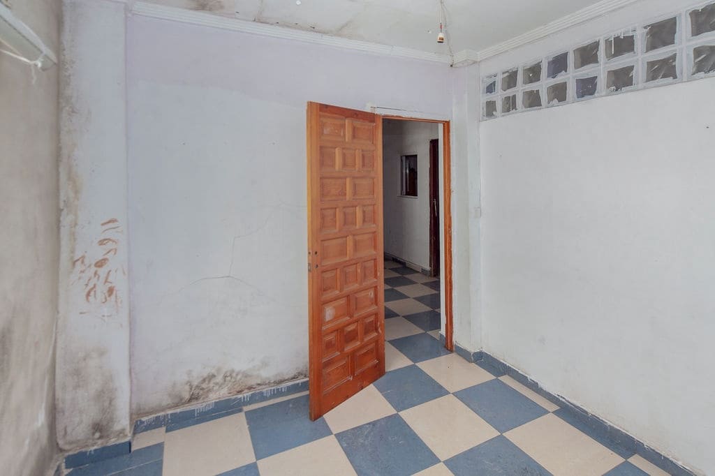 3 bedroom Townhouse for sale in Gandia - € 49,000 (Ref: 9486487)