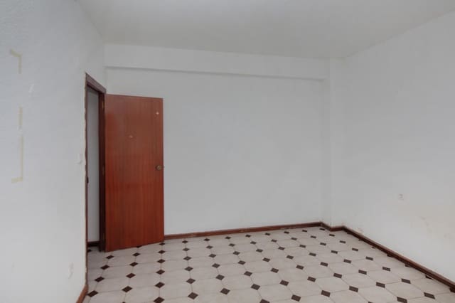 3 Zimmer Villa zu verkaufen in Gandia mit Pool - 200.000 € (Ref: 9616737)