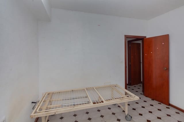 3 Zimmer Villa zu verkaufen in Gandia mit Pool - 200.000 € (Ref: 9616737)