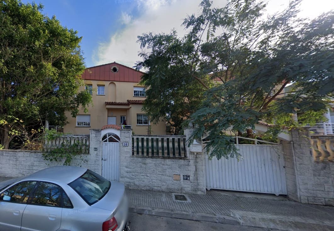 3 bedroom Villa for sale in Gandia with pool - € 348,000 (Ref: 9616738)