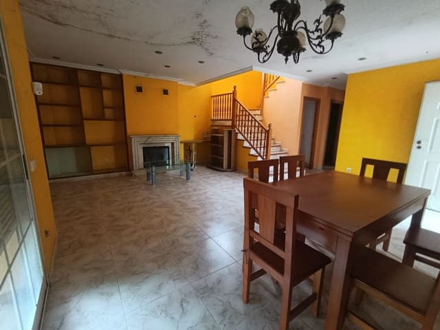 4 soveværelse Villa til salg i Gandia med swimmingpool garage - € 399.000 (Ref: 9616738)