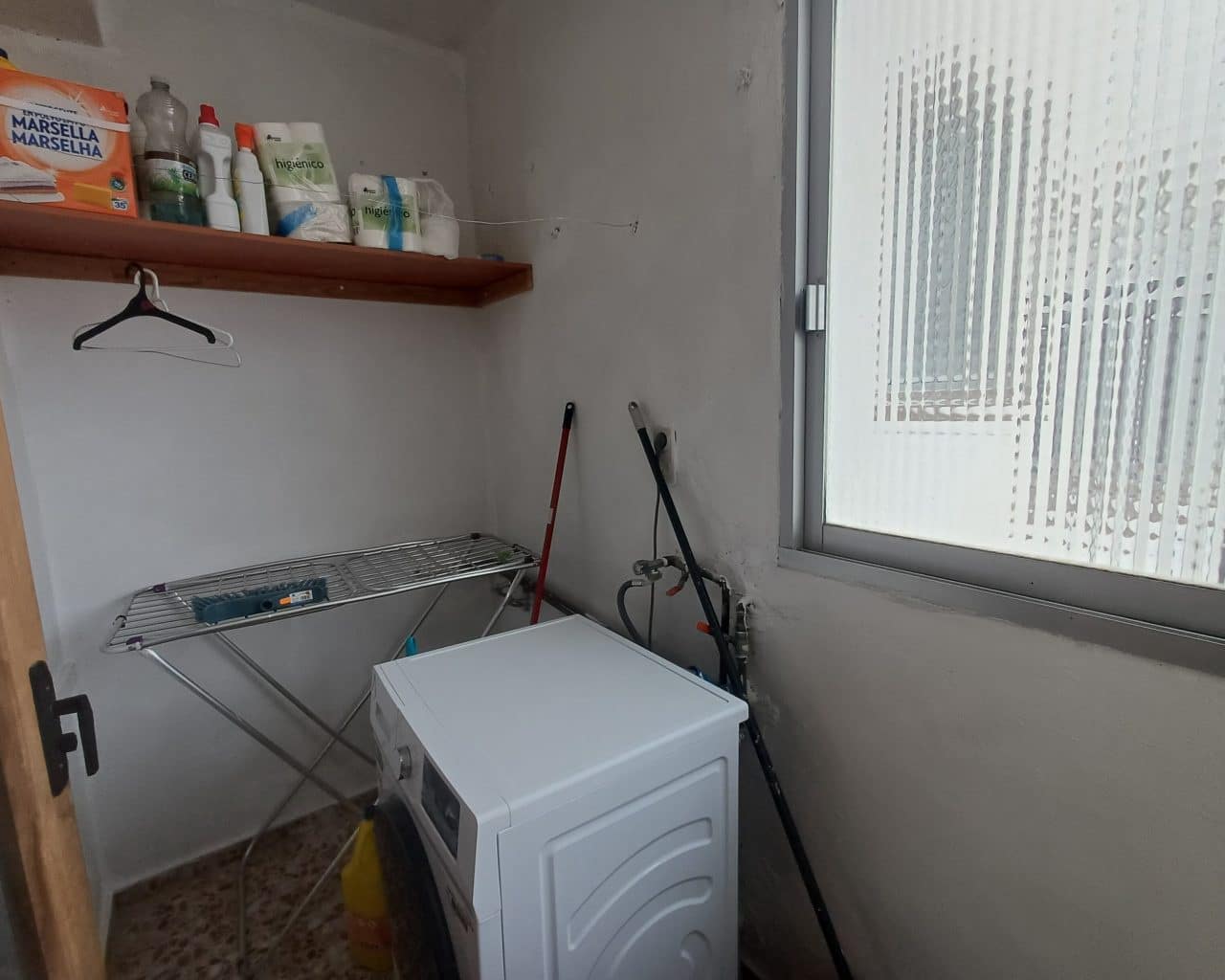 4 soveværelse Lejlighed til salg i Oliva - € 95.000 (Ref: 9616749)