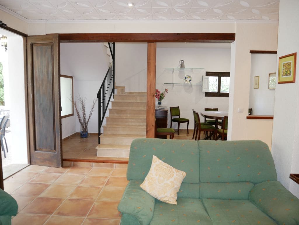 5 bedroom Villa for sale in La Drova with pool - € 299,000 (Ref: 9616755)