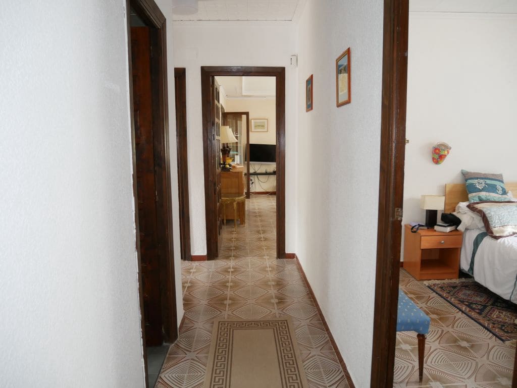 5 bedroom Villa for sale in La Drova with pool - € 299,000 (Ref: 9616755)