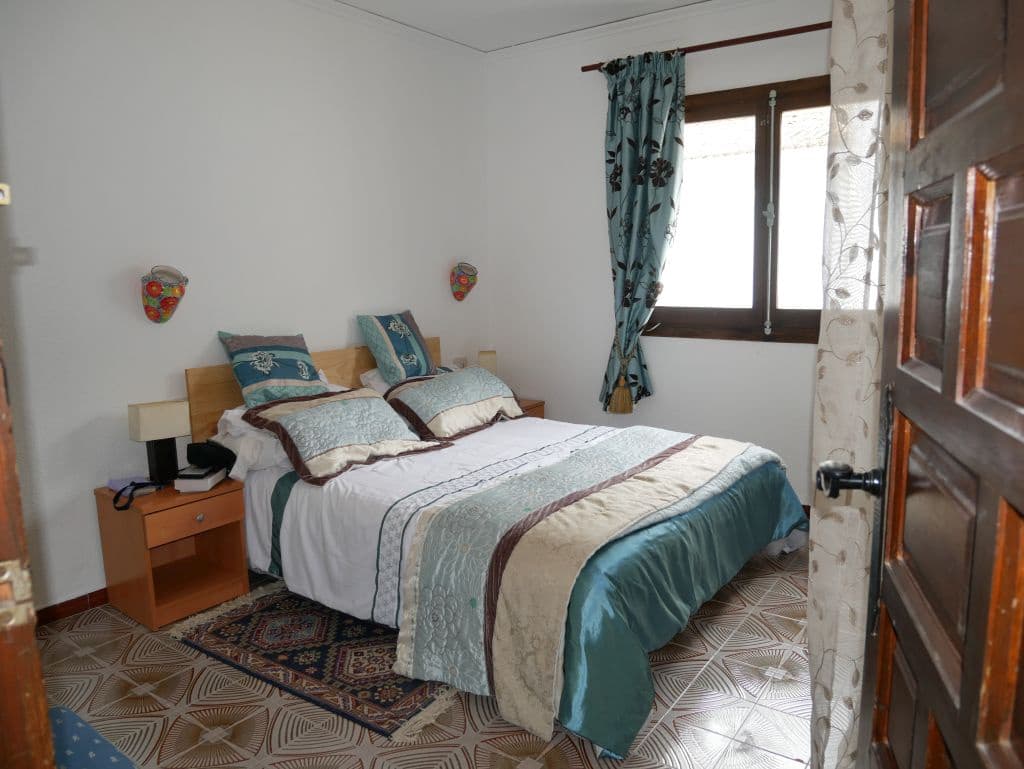 5 bedroom Villa for sale in La Drova with pool - € 299,000 (Ref: 9616755)