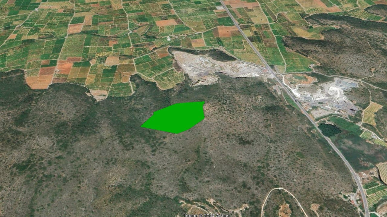 Mark till salu i Oliva - 29 000 € (Ref: 9630602)