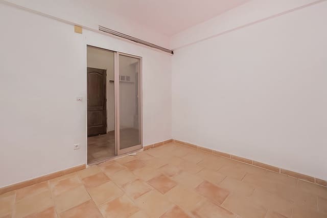 Apartamento de 3 habitaciones en Oliva Pueblo, Oliva en venta - 100.000 € (Ref: 9696696)