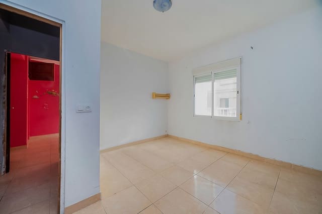 Apartamento de 3 habitaciones en Oliva Pueblo, Oliva en venta - 100.000 € (Ref: 9696696)