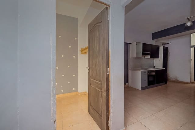 Apartamento de 3 habitaciones en Oliva Pueblo, Oliva en venta - 100.000 € (Ref: 9696696)