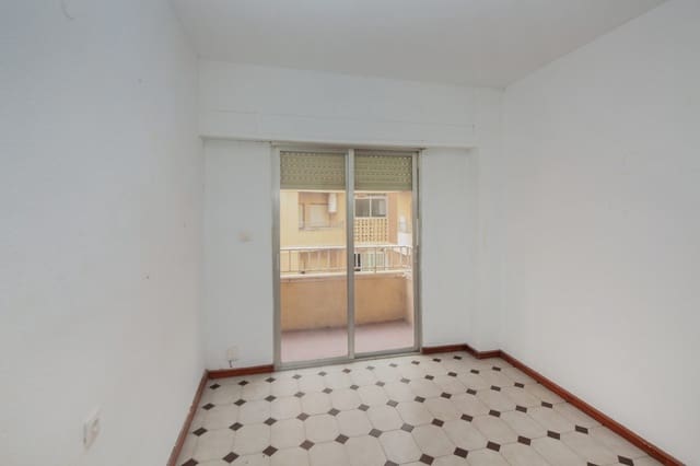 4 chambre Appartement à vendre à Gandia - 165 000 € (Ref: 9696698)