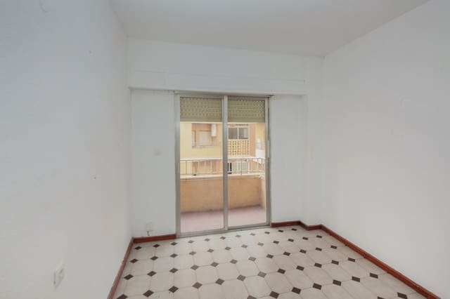 4 chambre Appartement à vendre à Gandia - 167 000 € (Ref: 9696698)