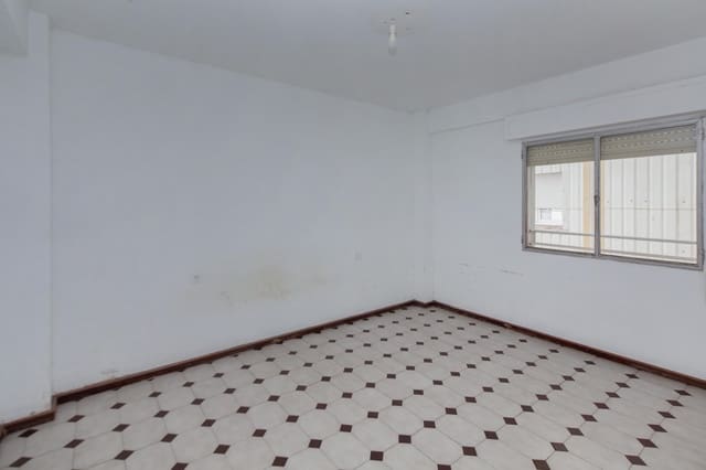 4 chambre Appartement à vendre à Gandia - 167 000 € (Ref: 9696698)