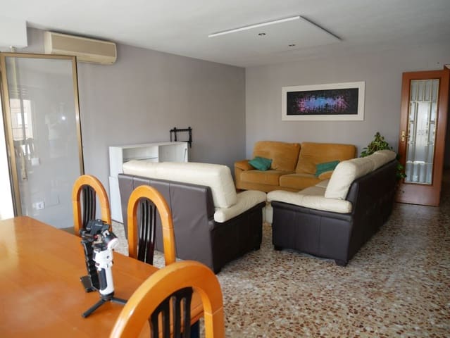 4 camera da letto Appartamento in vendita in Oliva Pueblo, Oliva - 160.000 € (Rif: 9791538)